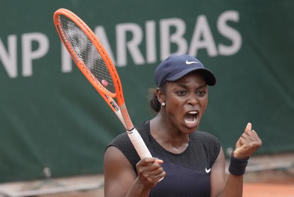 Familiar results at French Open as Nadal Swiatek advance AP News